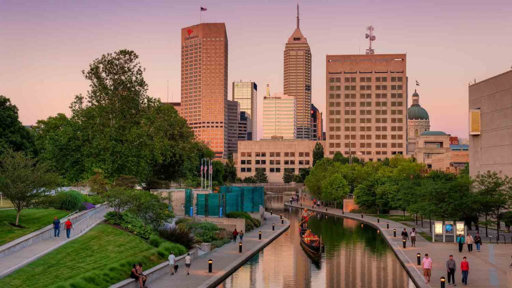 Indianapolis canal walk this summer